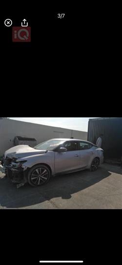 نيسان ماكسيما